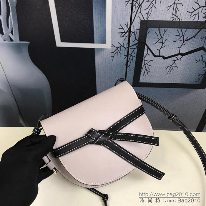 LOEWE羅意威 2018年新款 蝴蝶結包包 原單品質 爆款 06802 Gate Bag馬鞍包 斜挎包  jdl1052